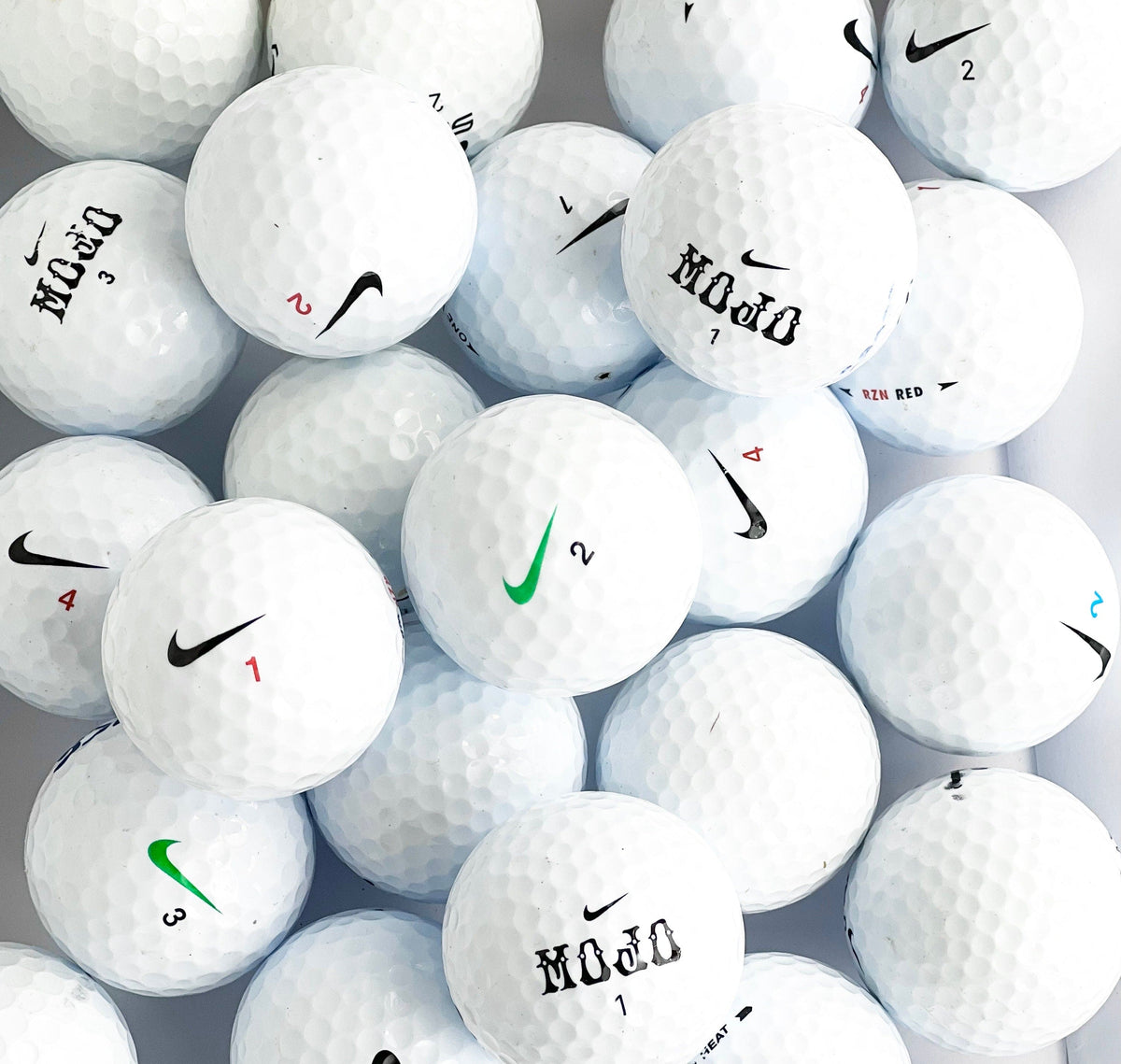 Närbild på Nike Mix golfboll – blandning av olika Nike-modeller med grym kvalitet